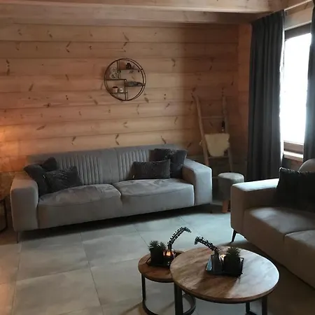 Chalet Momage Dichtbij Skiliften, Skiverhuur En Bikepark! *