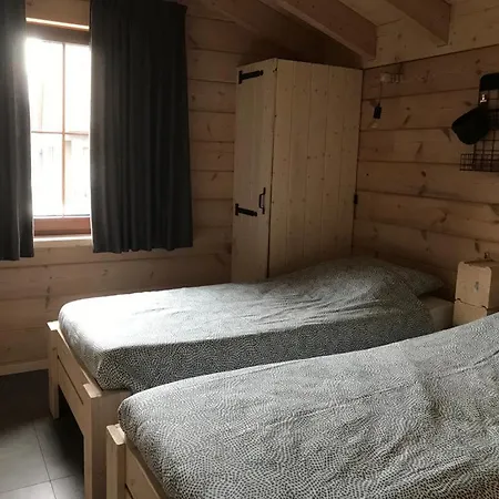 Alpehytte Momage Dichtbij Skiliften, Skiverhuur En Bikepark!