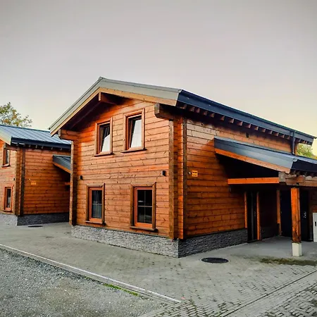 Momage Dichtbij Skiliften, Skiverhuur En Bikepark! * Вінтерберг