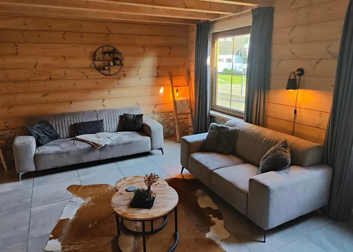 شاليه Momage Dichtbij Skiliften, Skiverhuur En Bikepark!